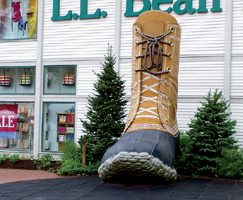  LL Bean flagship store, Freeport, Maine.